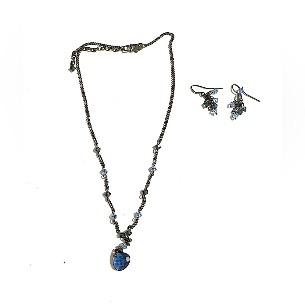 Banana Republic - Charming Necklace and Earring Set!